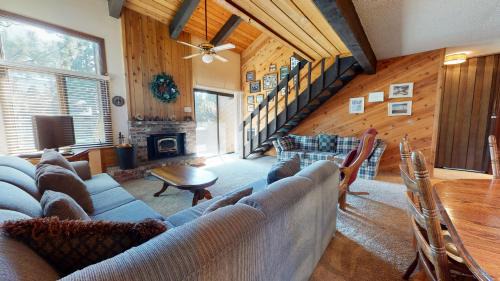 Mammoth Lakes Apartment | Wild Flower 42 Apartment