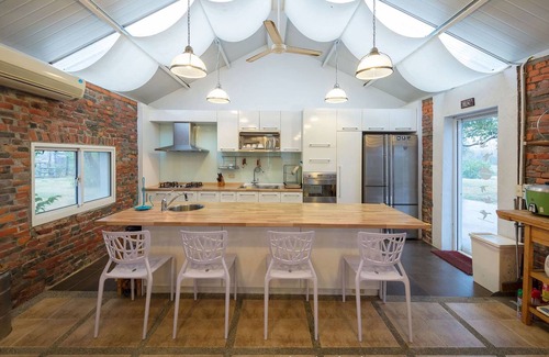 Shanjiao Bed & Breakfast | Wild Island B&B