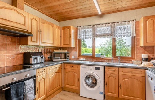 Somerton House | Wild Meadow Lodge - Two Bedroom House, Sleeps 3