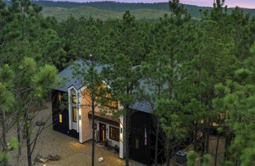 Pickens House | Wild Mountain Honey 4BR 4BA 1k Deck Oasis
