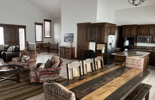 Victor House | Wild Mustang Ranch
