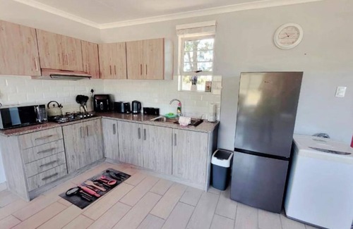 Port Elizabeth Cottage | Wild Paradise Cottage Nº2 in PE