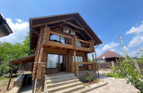 Lyadova Ski Chalet | Wild River