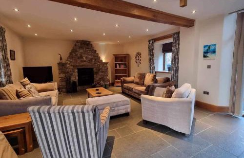 South Tawton House | Wild swimming, log burner & fishing lake