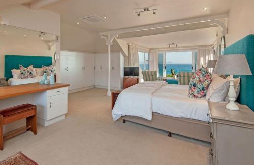 Kwaaiwater Villa | Wild Waters at Kraal Rock on the cliffs in Hermanus