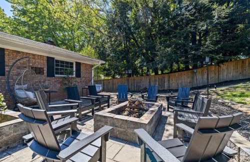Candler House | Wild West Pool Sportcourt Hot Tub Fire Pit