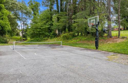 Candler House | Wild West Pool Sportcourt Hot Tub Fire Pit