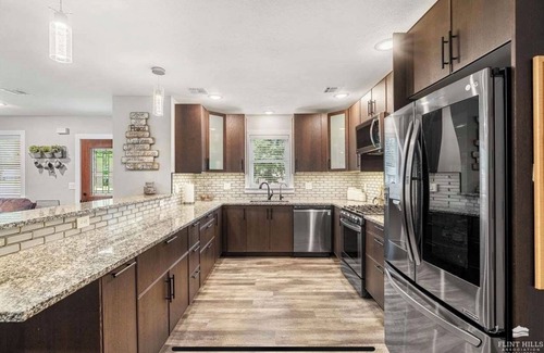 Manhattan House | Wildcat Ridge,gorgeous,great location,modern,sleeps 9