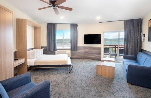 Sevierville Resort | Wilderness at the Smokies - Stone Hill Lodge