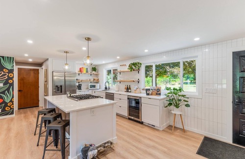 Yamhill House | Wildfern Ranch: 3-bedroom, 2-bathroom house in welcoming Yamhill with AC & WiFi