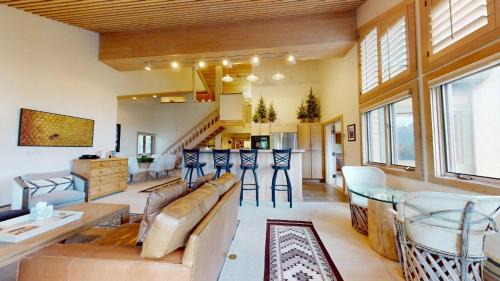 Elkhorn House | Wildflower Condo 617