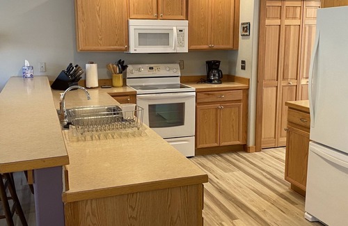 Winthrop Condo | Wildflower Condo is Close to Town and Ski Trailhead!