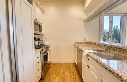 Elkhorn Condo | Wildflower Resort Stay - Sun Valley Condo with King Bed and Mtn Views