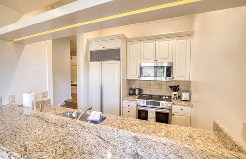 Elkhorn Condo | Wildflower Resort Stay - Sun Valley Condo with King Bed and Mtn Views