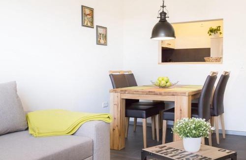 Rofleuten Apartment | Wildgrün Panorama Lodge 6