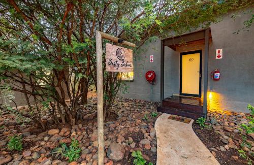 Hoedspruit Cabin | Wildheart Safari - Zesty Zebra