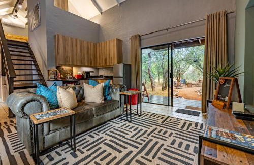 Hoedspruit Cabin | Wildheart Safari - Zesty Zebra
