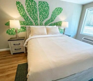 Townsend Hotel | Wildlife Watcher's Lodge