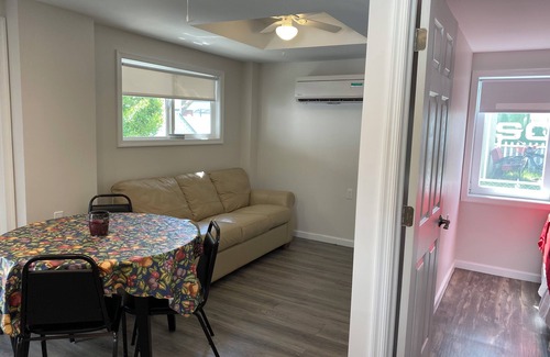 Wildwood Cottage | Wildwood cottage 2 blocks from boardwalk
