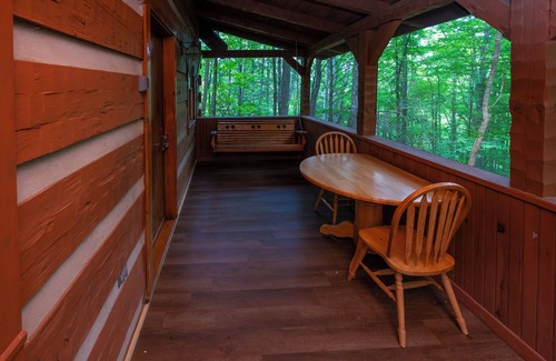 Cosby Cabin | Wildwood Flower -Rustic, cozy, authentic log cabin