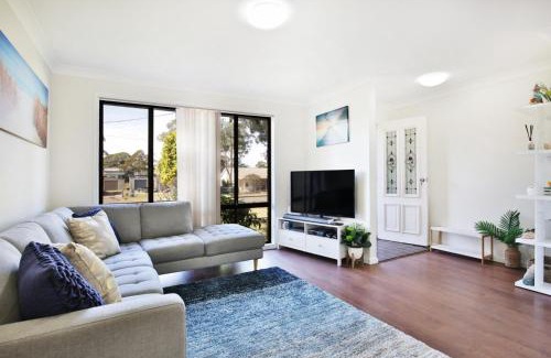 Callala Beach House | Wildwood I Pet Friendly I 5 Mins to Beach