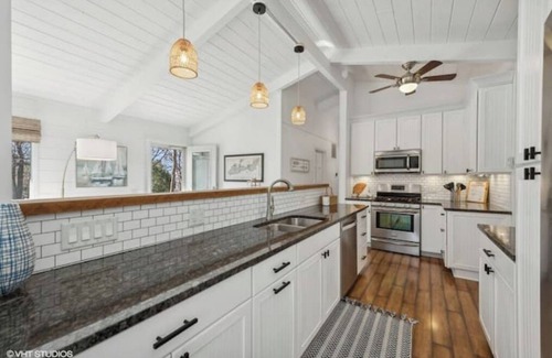 Williams Bay House | Williams Bay Hilltop Home