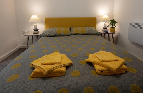 Weston-super-Mare Apartment | Willow Barn, new family-friendly barn conversion.