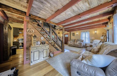 Swengel House | Willow Brook Getaway Hot Tub, Deck in Mifflinburg
