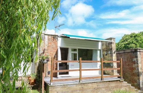 Cowes House | Willow Cabin
