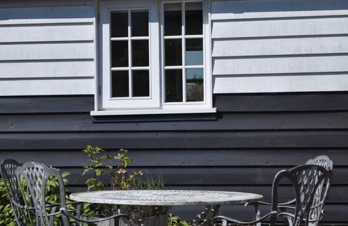 Tonbridge Cottage | * Willow Cottage * Child Friendly Holidays. DISCOUNTS available -call!
