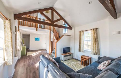 Saltash House | Willow Cottage - Uk38484