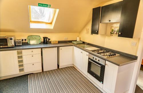 Upper Hulme House | Willow cottage with private hot tub