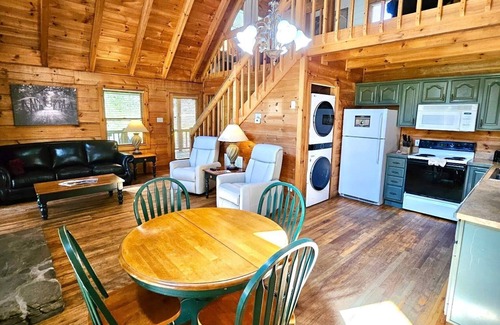 Townsend Cabin | Willow Creek 2 Bedroom Cabin by RedAwning