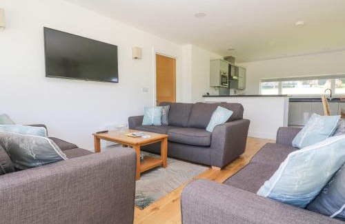 Carnon Downs House | Willow