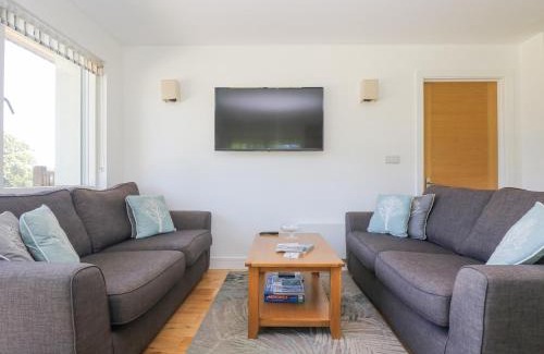 Carnon Downs House | Willow