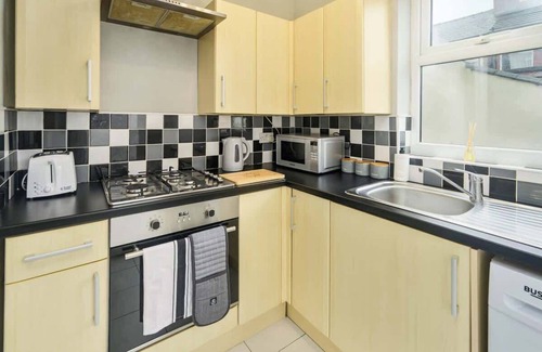 Croham Apartment | Willow House - 2-Bedroom House In Merseyside