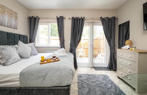 Barnt Green Apartment | Willow Lodge Apartment