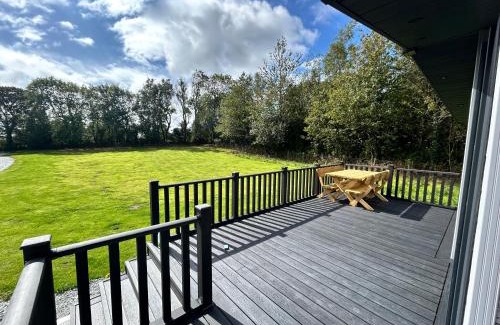 Dulas Ski Chalet | Willow lodge