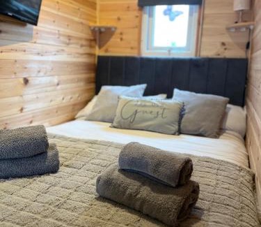 Saundersfoot Ski Chalet | Willow Nook, near Saundersfoot and Tenby