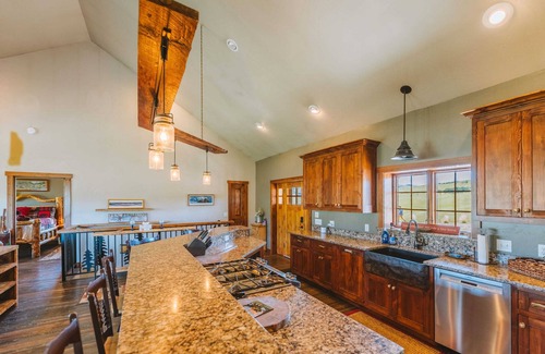 Philipsburg House | Willow Ridge Lodge - Nestled Above Rock Creek