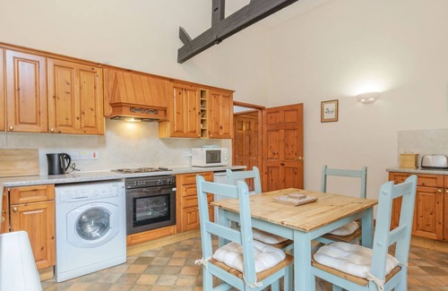 Foxley House | WILLOW, romantic, with a garden in Foulsham