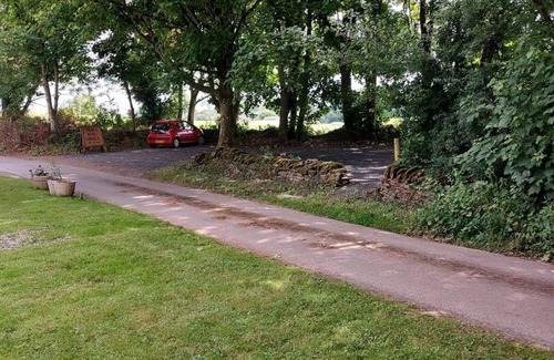 Westbrook Court Cottage | Willow Spacious self catering near Hay on Wye