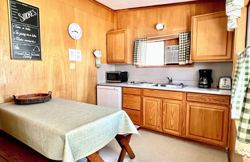 Bridgeport Cabin | Willow Springs Resort