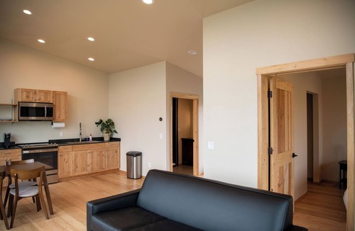 Creston Cabin | Willowline Cabin #6