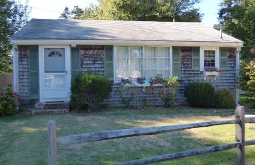 Dennis Port House | Willows Cottage West