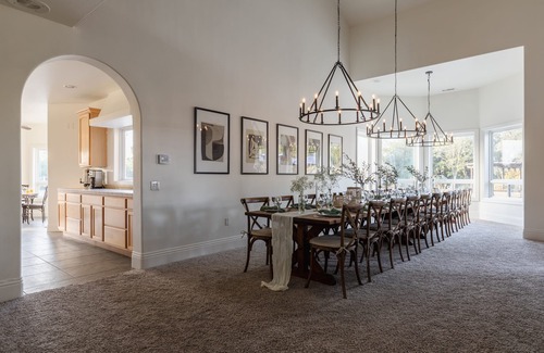 Temecula Villa | Wilson Creek Manor By AvantStay | Sleeps 10! Amazing Estate w/Pool & Game Room