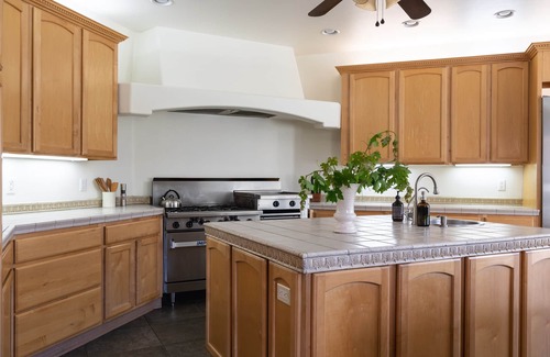 Temecula Villa | Wilson Creek Manor By AvantStay | Sleeps 10! Amazing Estate w/Pool & Game Room