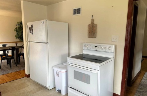 Little Chute House | Wilson Street Home- Corporate Rental