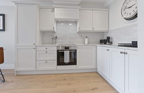 Belfast Central District Hotel | Wilton House