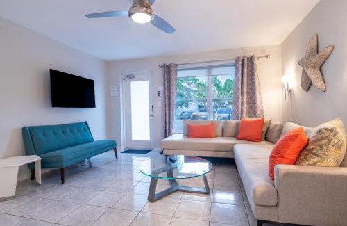Wilton Manors House | Wilton Manors Cottage West 2 Bed 2 Bath With Pool